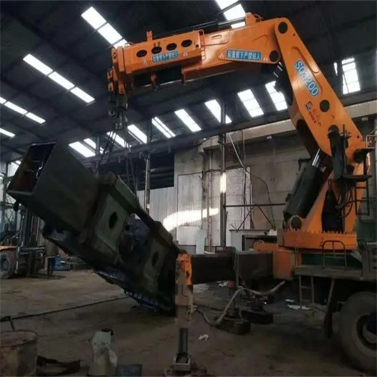 小榄镇130吨折臂吊车出租吊机租赁附近电话