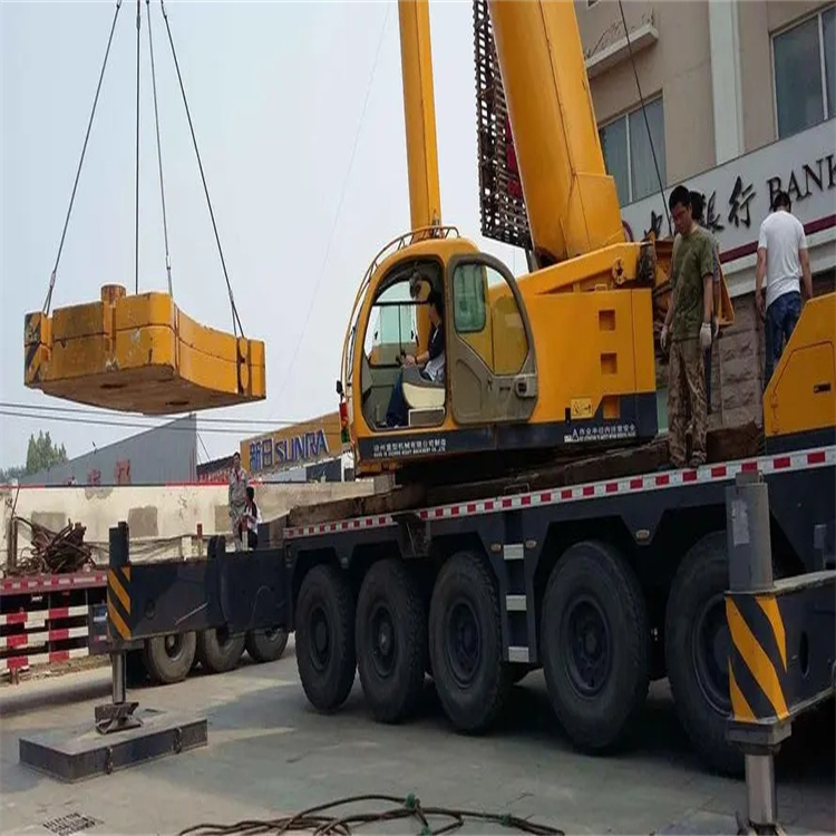 小榄镇当地吊车出租|机器吊装|75吨|工厂搬迁服务